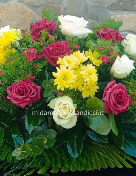 Cuscino Funebre Rose, Gerbere e altri elementi